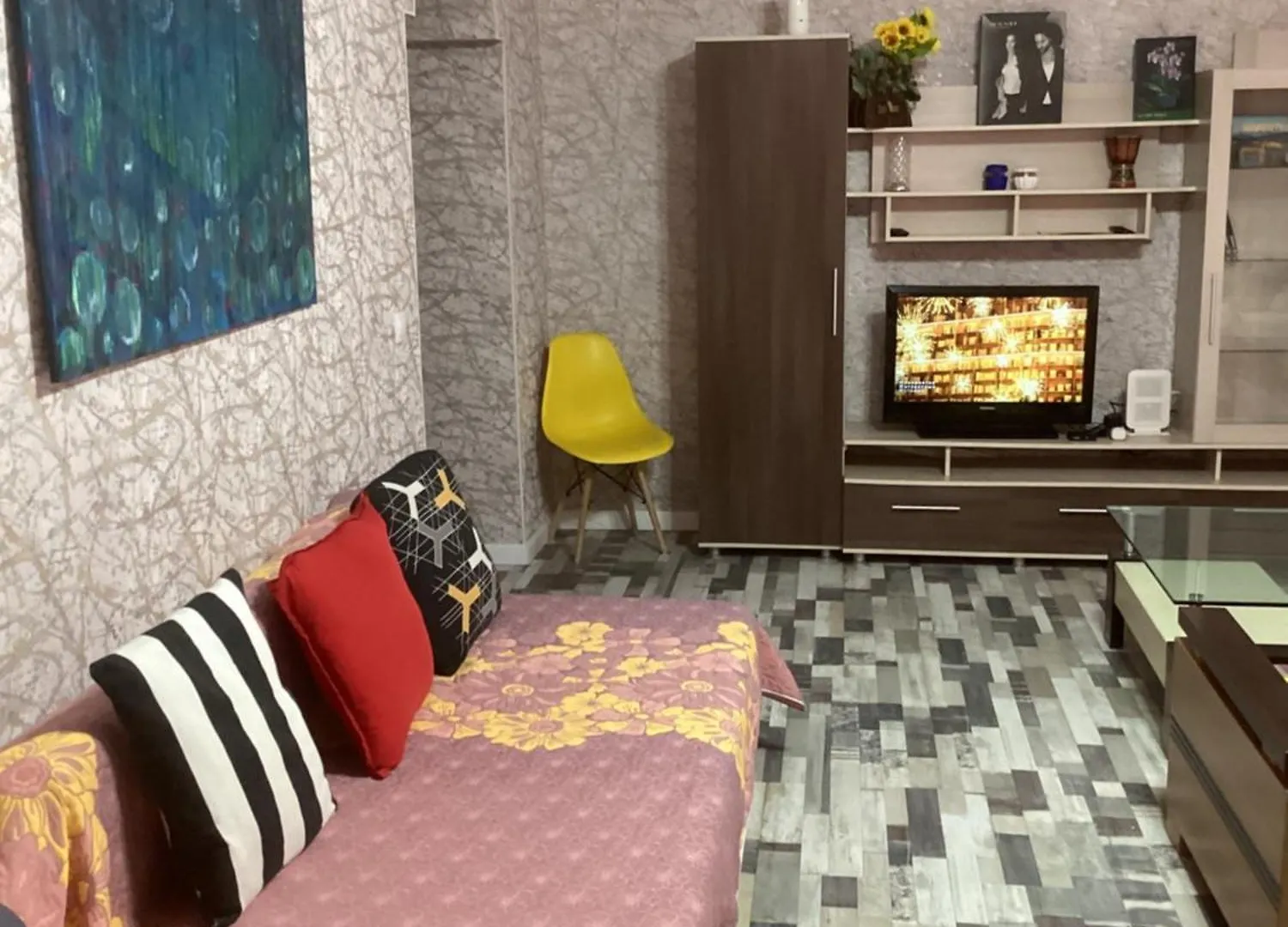 Сдам 1 Комнатную Квартиру В Центре Алматы Посуточно Абая Масанчи 20500 Тг 0*, Almaty