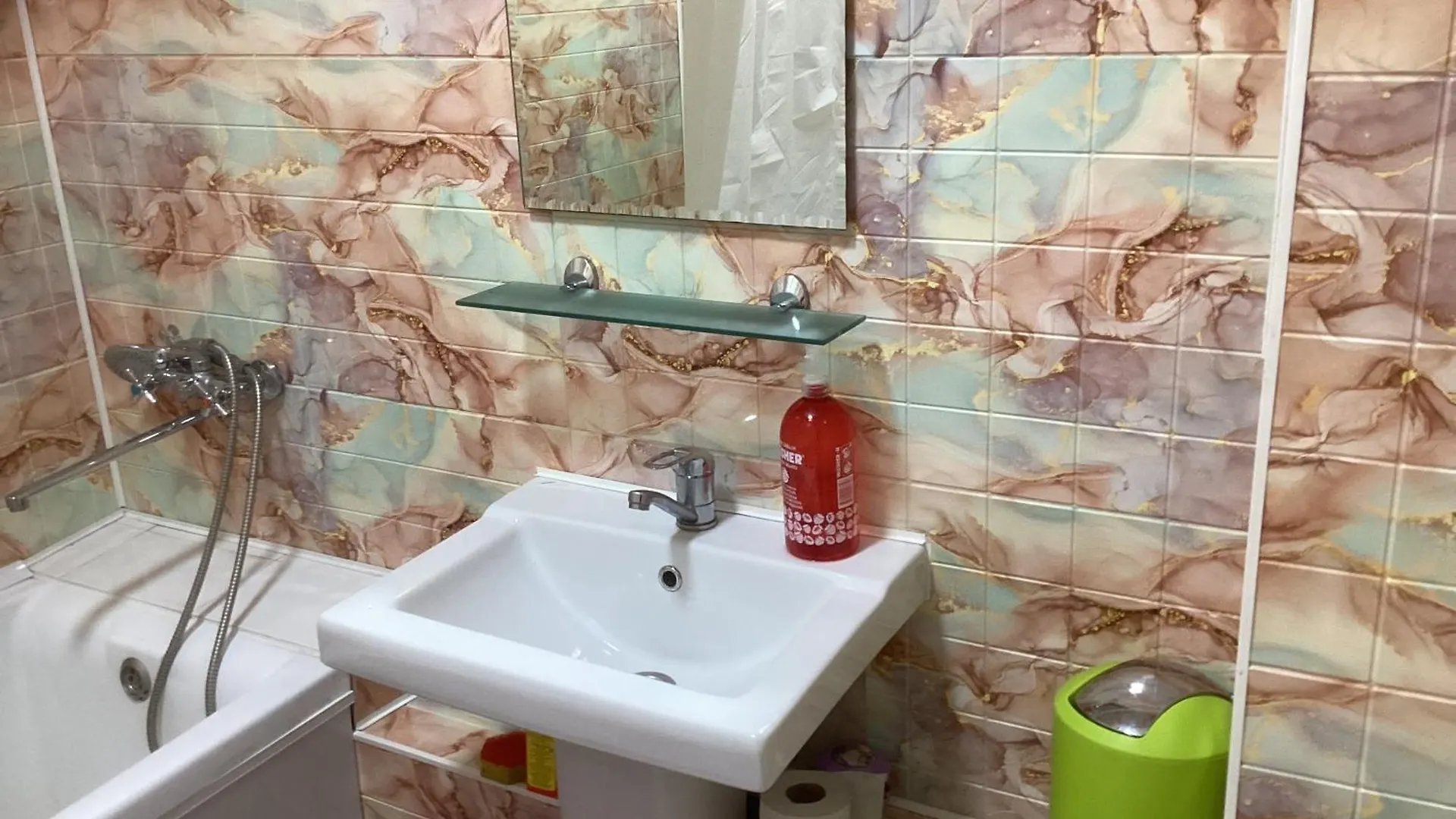 Сдам 1 Комнатную Квартиру В Центре Алматы Посуточно Абая Масанчи 20500 Тг Apartment